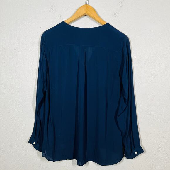 NEW! Gap Lightweight Tunic Long Sleeve V Neck Tie Neck Long Button Sleeve - S - Picture 3 of 4